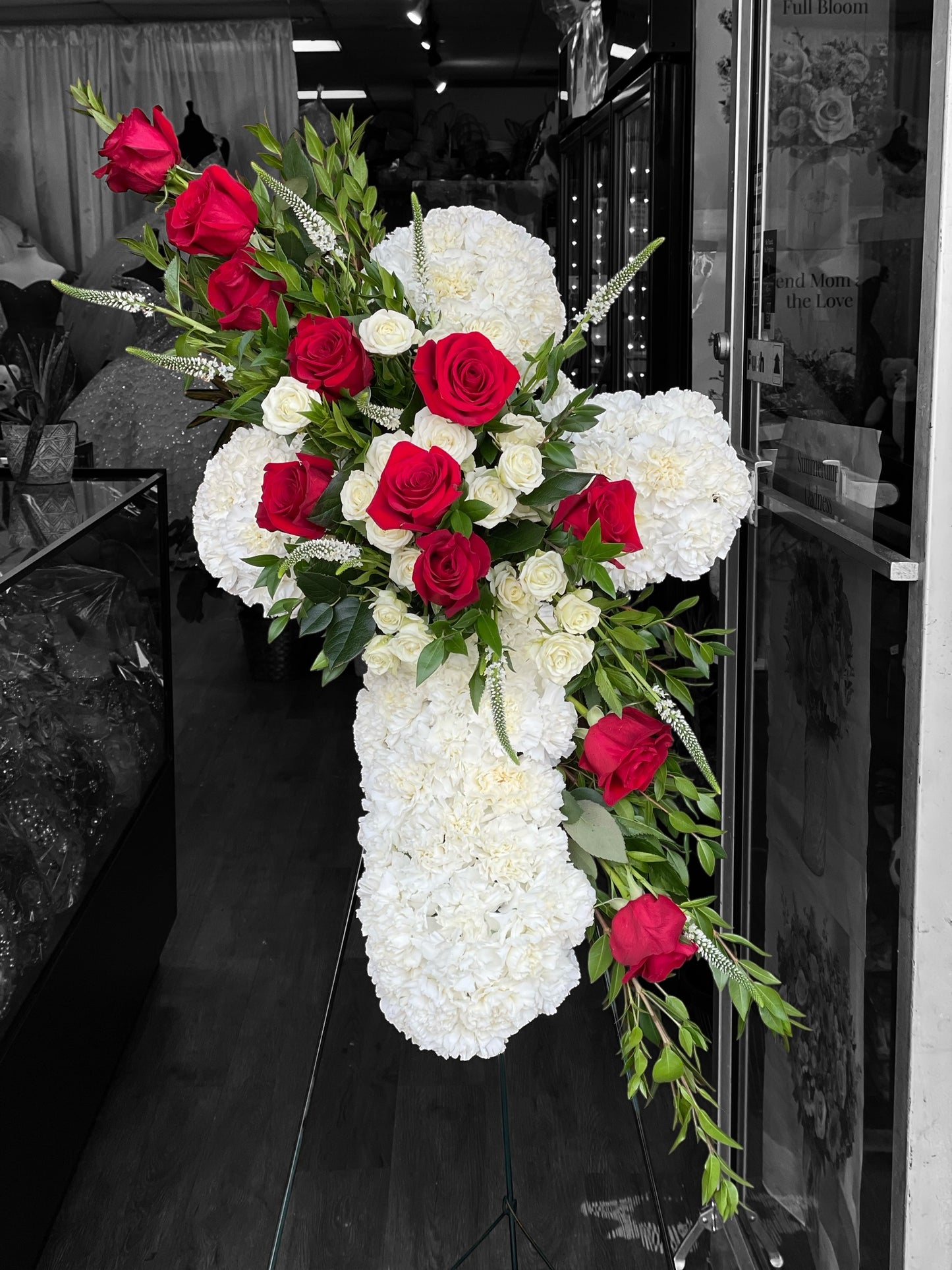 Red & White Standing Cross Spray