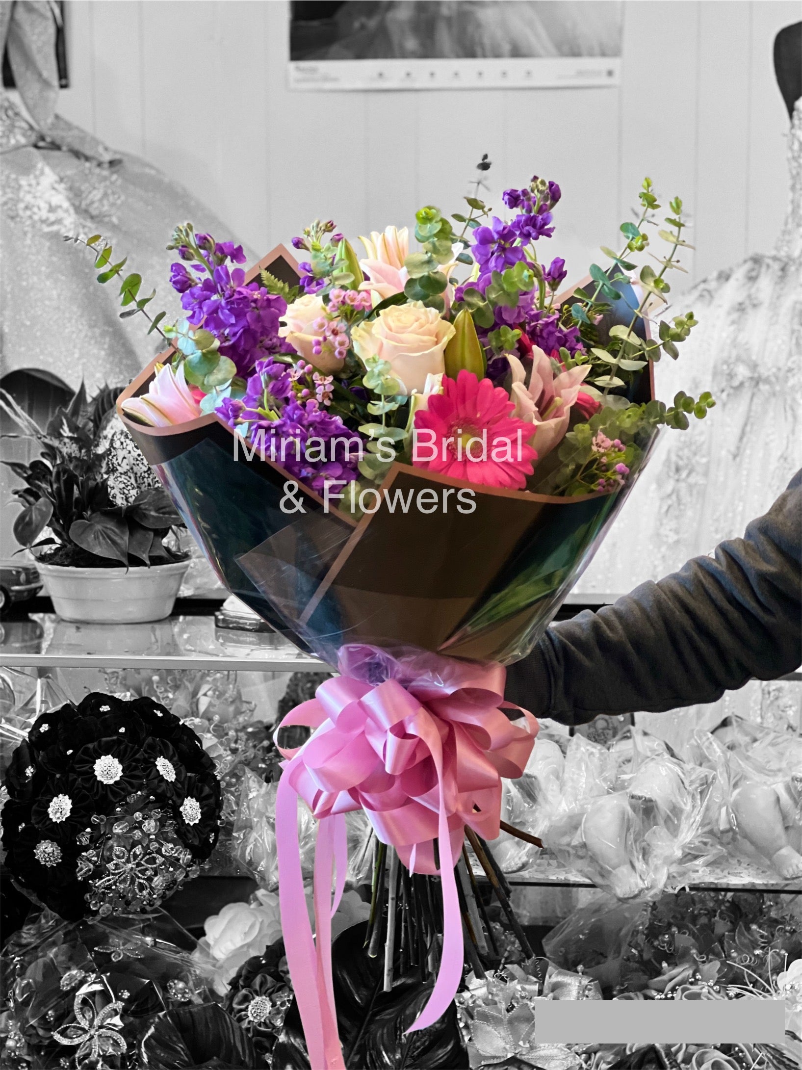 Un Ramo Para la Novia–Miriams Bridal & Flowers